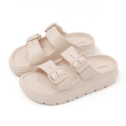 Comfy & trendy slippers